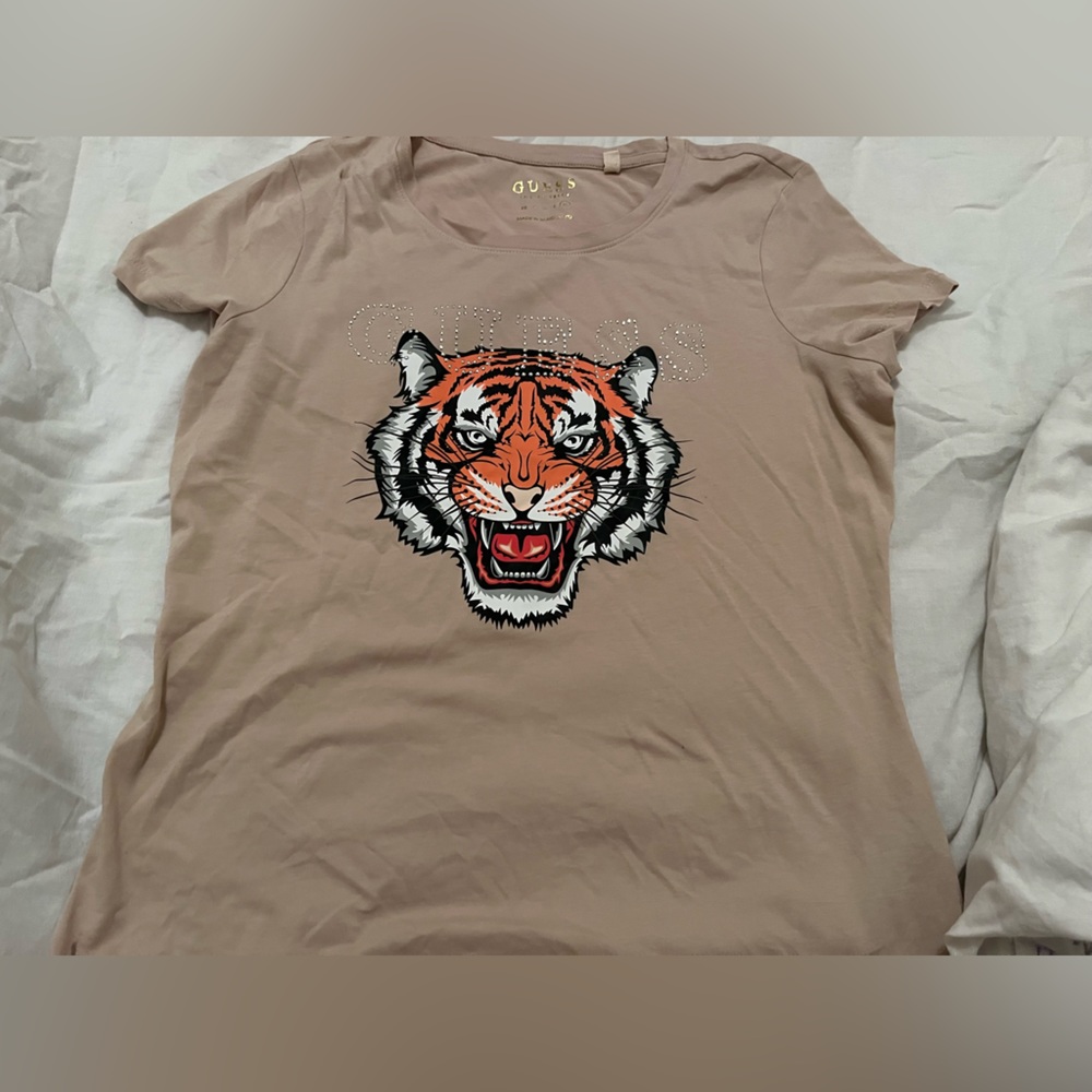 guess t-shirt